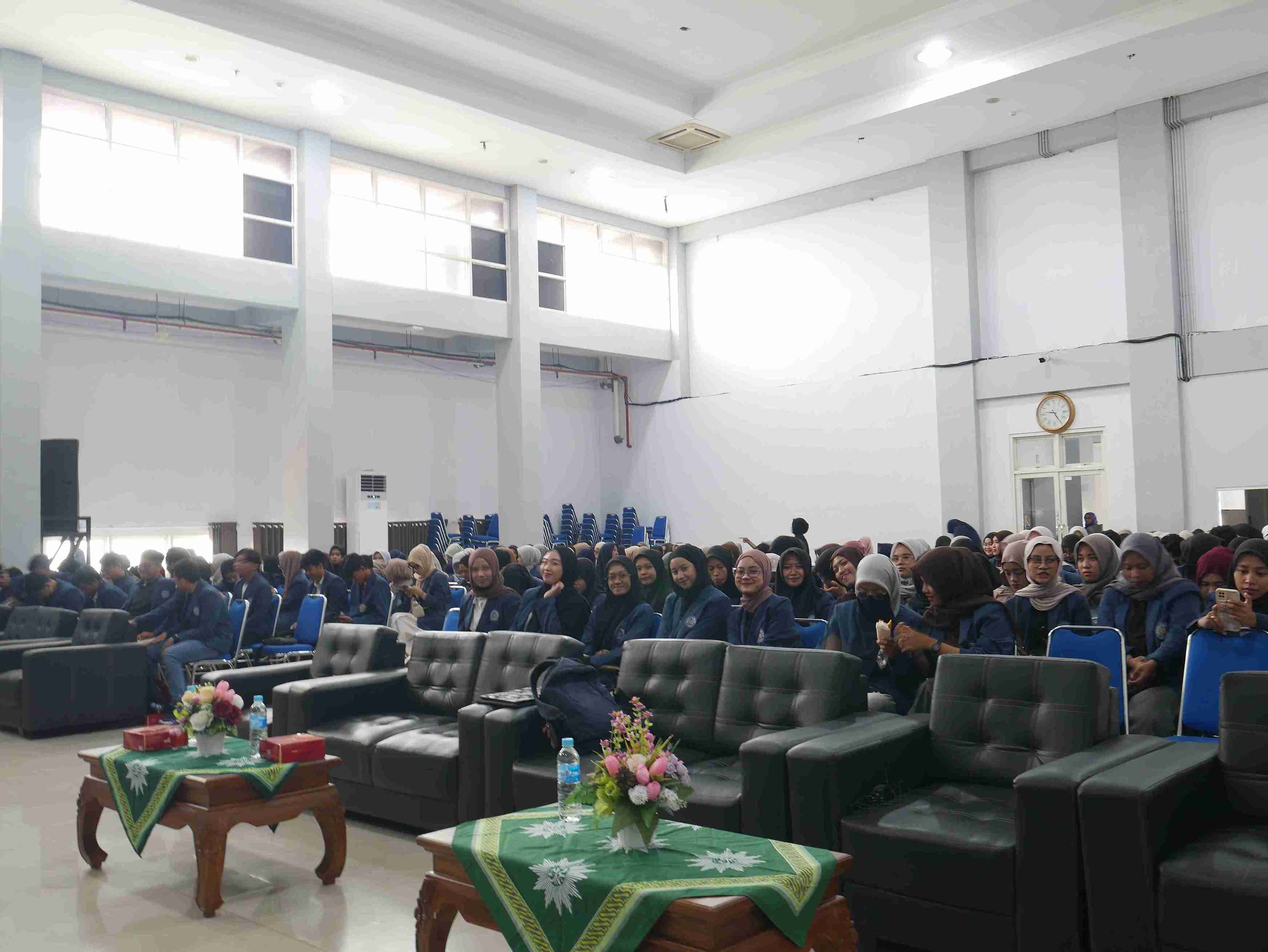 P1320362_11zon.jpg (185 KB)