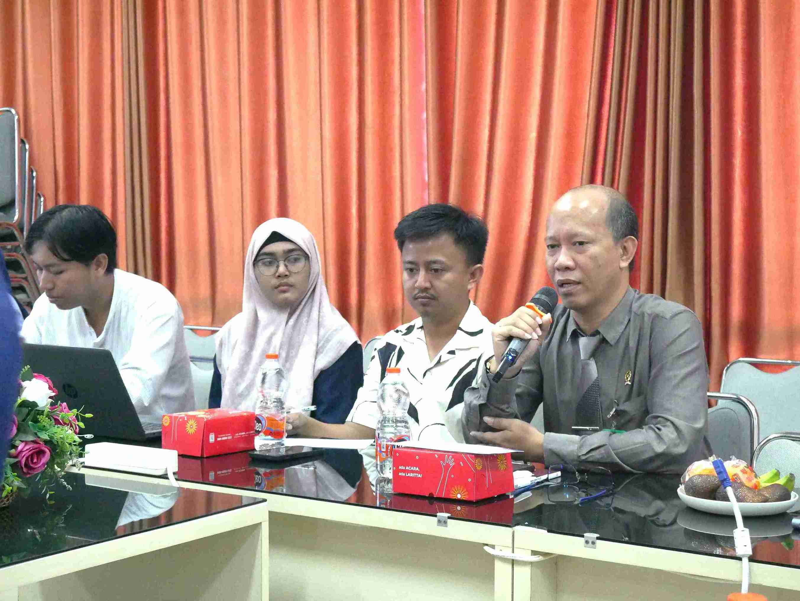 P1160817_11zon.jpg (190 KB)