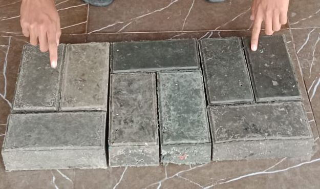 pavings3.jpeg (43 KB)