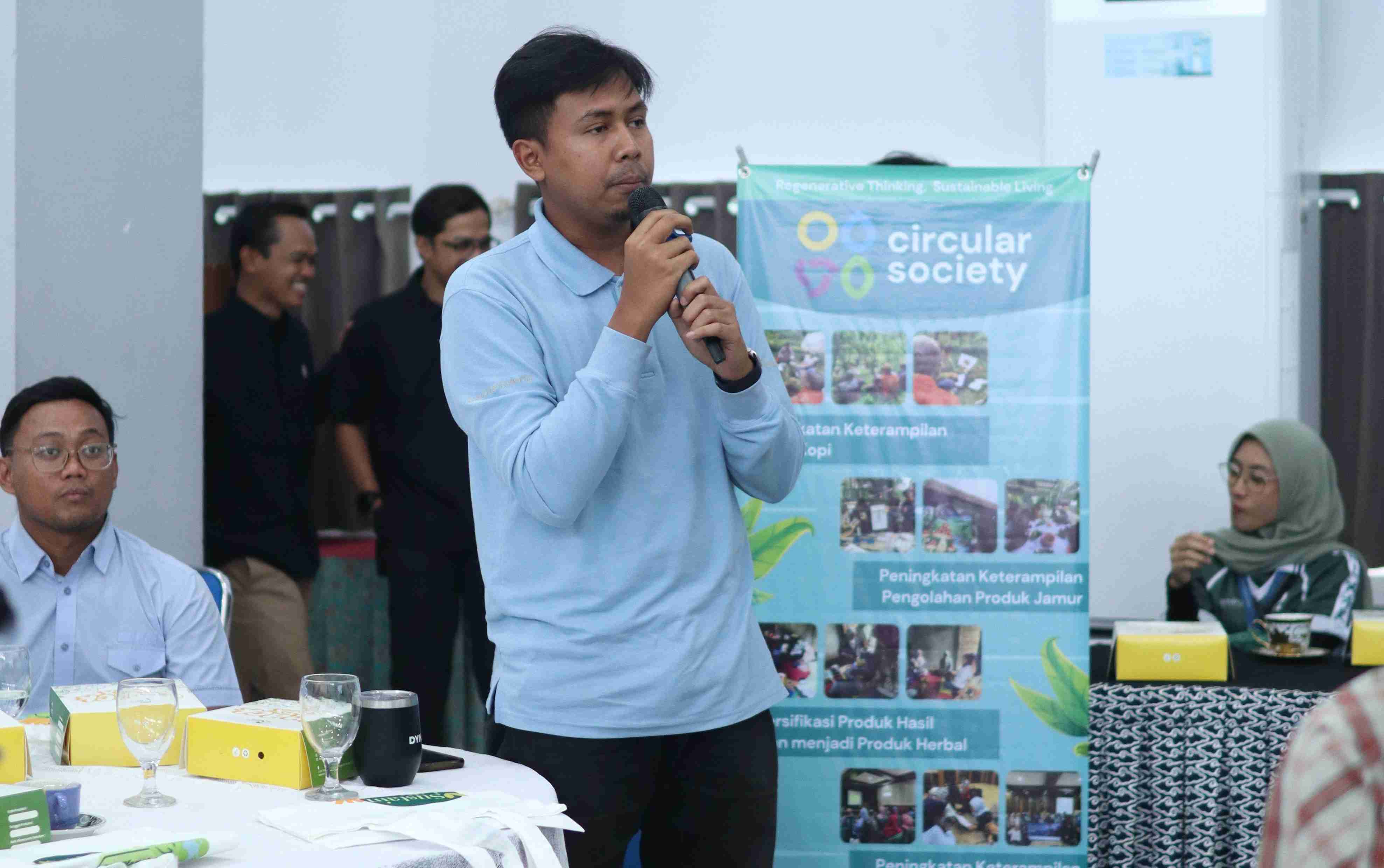 IMG_0099_11zon.jpg (186 KB)