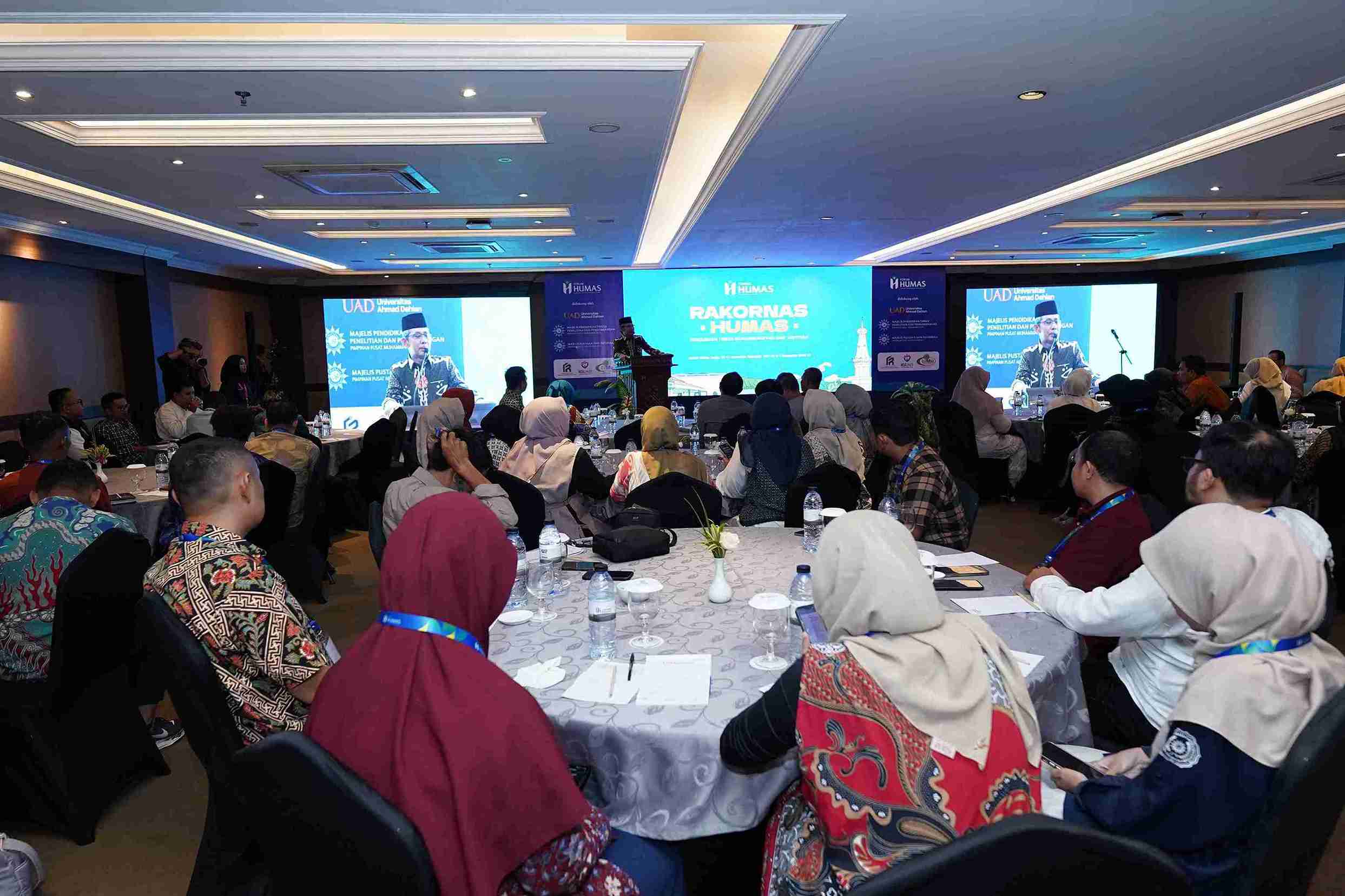 BHP04117_11zon.jpg (182 KB)