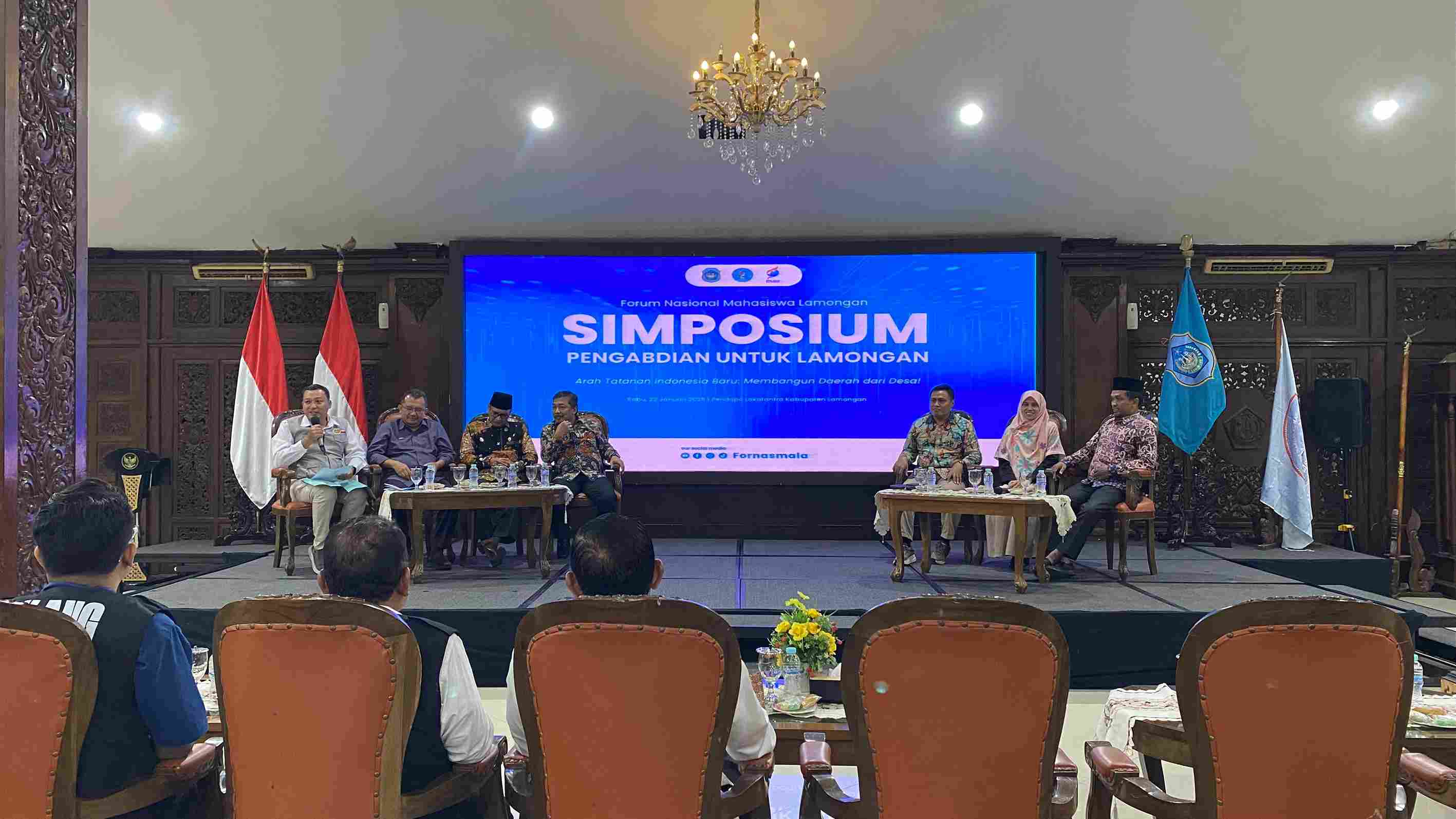 simposium5.jpg (147 KB)