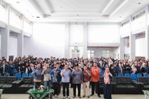 UMG Kirim Ratusan Mahasiswa KKN! Rektor Semangati dengan Pantun: ‘KKN Bukan Duduk Cantik!’