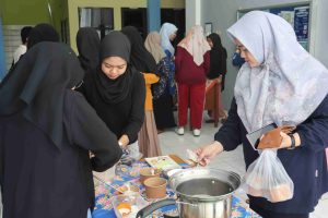 Serbu Bazar Ilmu Gizi UMG! Mahasiswa Kesehatan Hadirkan Menu Sehat dan Edukasi Gizi di Kampus 2!