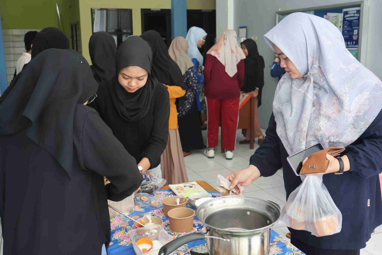 Serbu Bazar Ilmu Gizi UMG! Mahasiswa Kesehatan Hadirkan Menu Sehat dan Edukasi Gizi di Kampus 2!