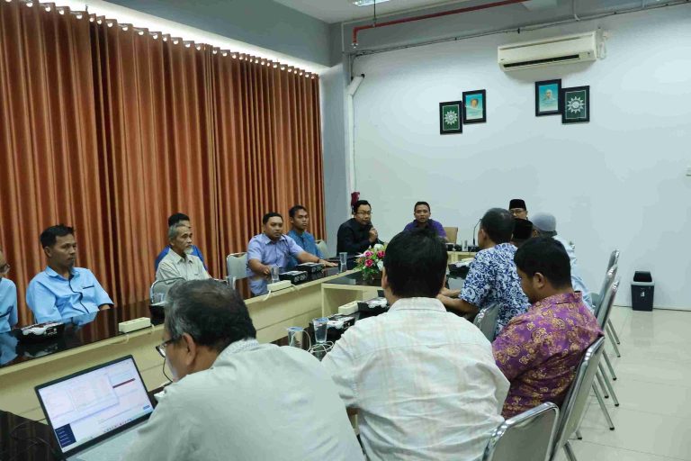 UMG Gerakkan Revolusi Masjid Kampus! Rapat Strategis Bersama Rektorat Bahas Pemakmuran Al-Khoory KH Faqih Usman