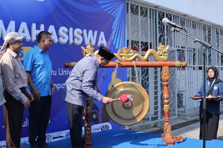 Penuh Aksi & Kreativitas! Festival Mahasiswa UMG 2025 Resmi Dibuka Rektor, Deretan Lomba & Pasar Rakyat Siap Guncang Kampus!
