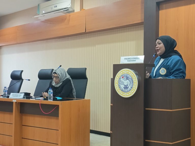 UMG Tambah Doktor Baru! Disertasi Wenti Krisnawati Ungkap Jurus Jitu UMKM Fashion Raup Cuan dari Live Streaming!