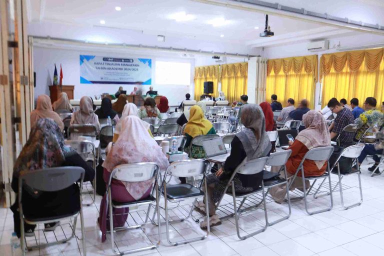 Bedah Strategi! UM Gresik Gelar Rapat Tinjauan Manajemen, Bongkar Arah Baru Menuju Kampus Unggul 2026