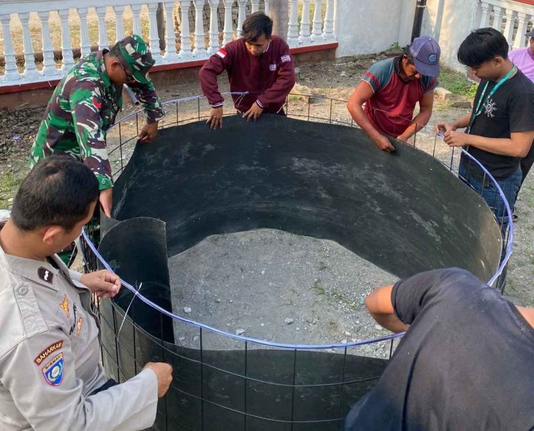 Mahasiswa KKN Teknik Industri “Sulap” Desa Tenggor Jadi Sentra Lele Bioflok, Ekonomi Warga Siap Melonjak!