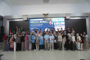 Mahasiswa Antusias! Prodi Manajemen UM Gresik Kupas Buku “Perilaku Konsumen di Era Digital” Karya Dosen Sendiri