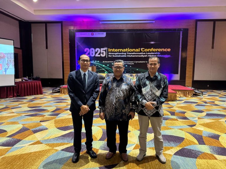 UM Gresik Mendominasi Panggung Internasional! Kepemimpinan Transformatifnya Jadi Pusat Sorotan di Forum Internasional UMAM 2025