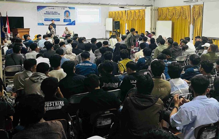 Salah Kelola Warehouse, Rantai Pasok Bisa Lumpuh! Ini yang Dibahas di Kuliah Tamu Teknik Industri UM Gresik