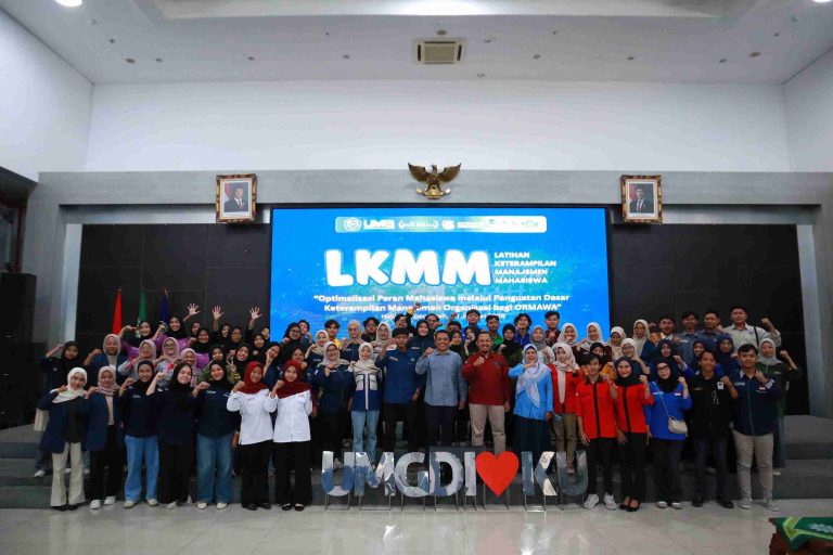 UM Gresik Serius Bangun Karakter Mahasiswa Lewat LKMM ORMAWA