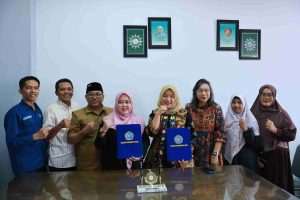 Menuju Jejaring Pendidikan Kesehatan Nasional: UM Gresik dan STIKes Darmo Teken MoU–MoA