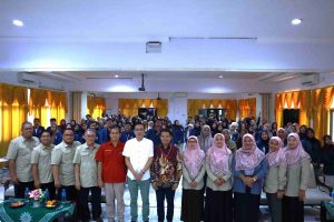 Mahasiswa UM Gresik Siap Mengajar ke Luar Negeri! FKIP Hadirkan Staf KBRI Kuala Lumpur Kupas Tuntas PLP & KKN Internasional