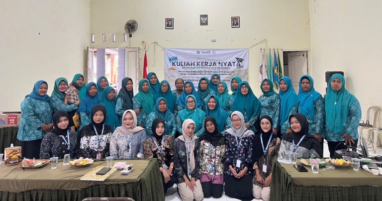 Optimalisasi Administrasi Arisan PKK di Desa Randegan, Mahasiswa UMG Kenalkan Pencatatan Keuangan Berbasis Spreadsheet