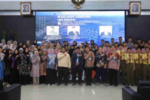 Perkuat Literasi Keuangan Gen Z, UM Gresik Hadirkan Pakar OJK dan BEI dalam Kuliah Umum