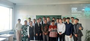 Di Kattakurgan, Universitas Muhammadiyah Gresik (UM Gresik) Kenalkan Wakaf Produktif dan Enterprise Resource Planning (ERP) sebagai Jalan Baru Penguatan Ekonomi Berbasis Tata Kelola