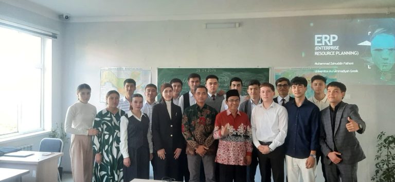 Di Kattakurgan, Universitas Muhammadiyah Gresik (UM Gresik) Kenalkan Wakaf Produktif dan Enterprise Resource Planning (ERP) sebagai Jalan Baru Penguatan Ekonomi Berbasis Tata Kelola