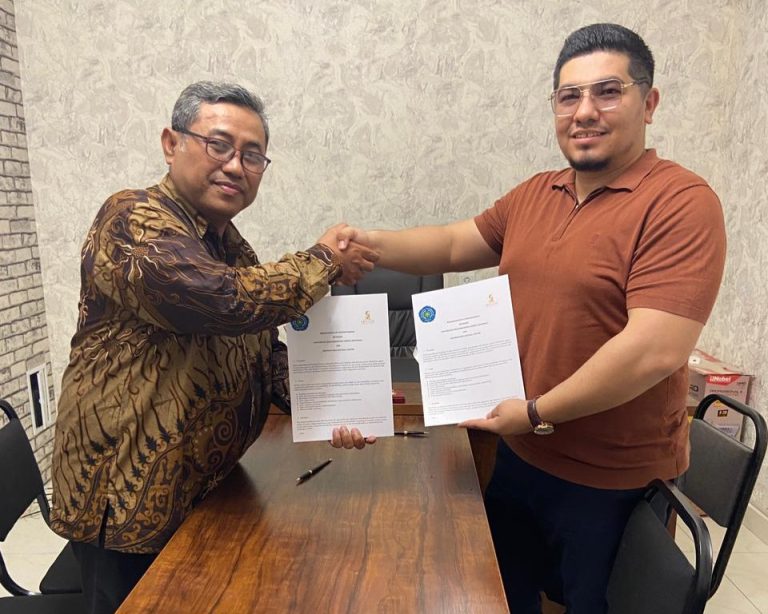 UM Gresik dan Gryphon Educational Center Perkuat Manajemen Pembelajaran Bahasa Inggris di Kattakurgan