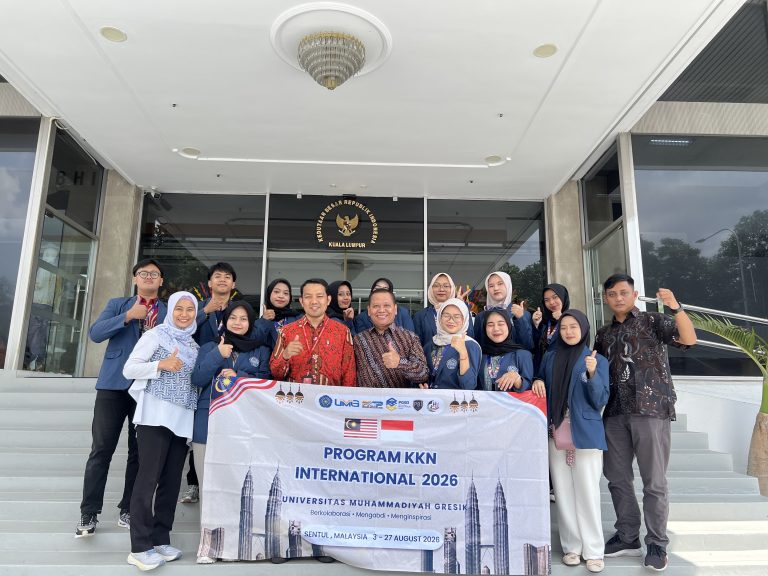 KKN dan PLP Internasional: Investasi UM Gresik Membangun Lulusan Berdaya Saing Global