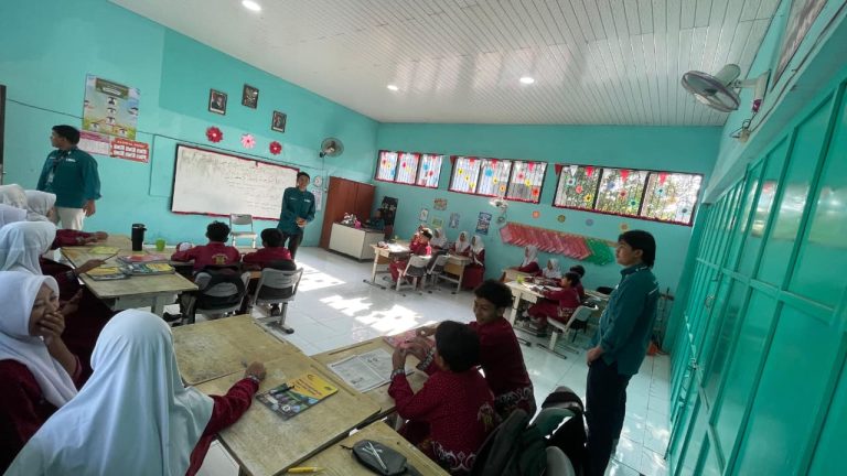 KKN PAI UM Gresik Hadirkan Metode SIAP PAI untuk Ciptakan Pembelajaran Lebih Interaktif