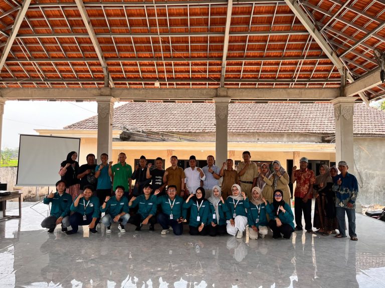 KKN Kelompok 20 UM Gresik Resmi Berakhir, Desa Bangeran Jadi Ruang Belajar dan Pengabdian